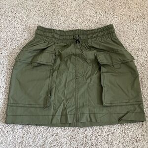 Green cargo skirt